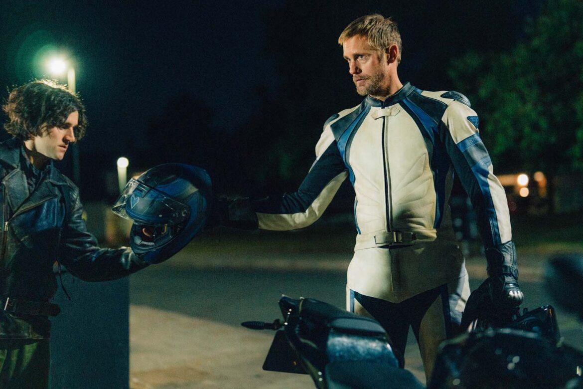 Cannes 2025 | Pillion : une brillante rom-com cuir et queer