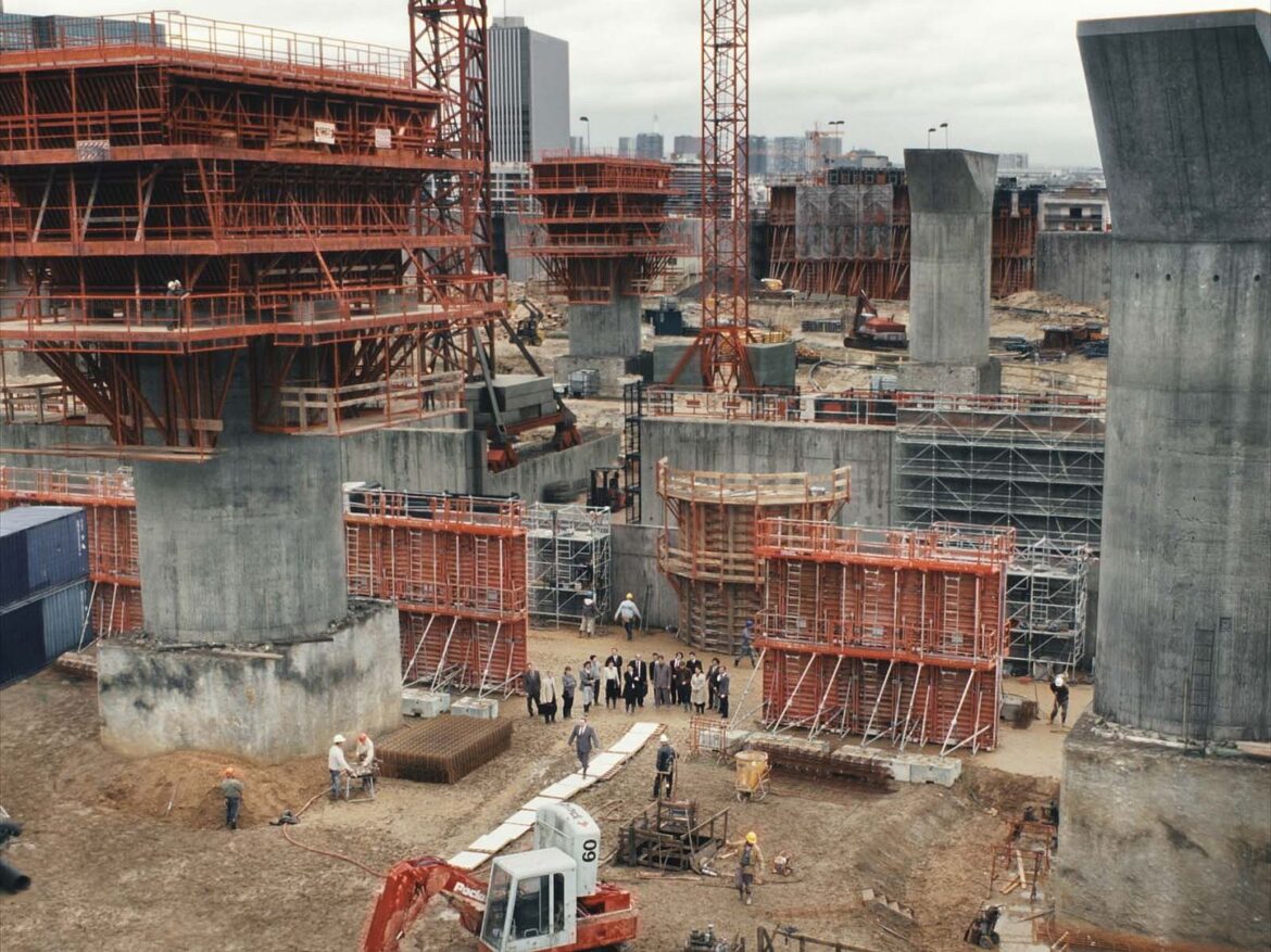 Cannes 2025 | L’inconnu de la Grande Arche : dans le ventre de l’architecte
