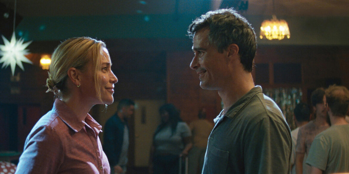 Cannes 2025 | Amour Apocalypse, Patrick Hivon et Piper Perabo font monter la température