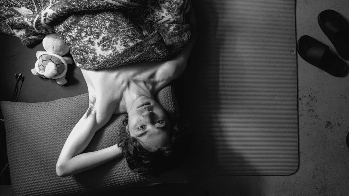 Les LGBTQ+ fragilisés aussi sur les écrans ?