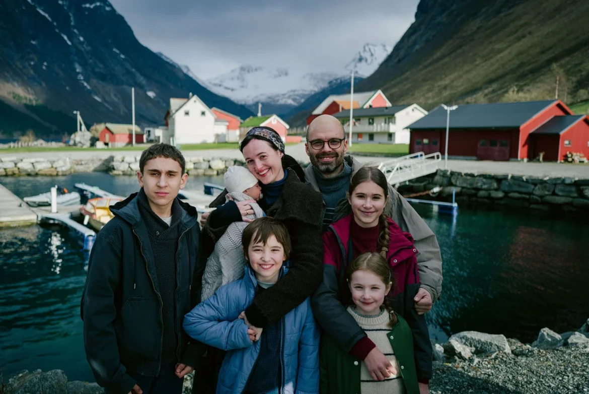 Cannes 2026 | Fjord : Cristian Mungiu renvoie conservateurs et progressistes dos à dos