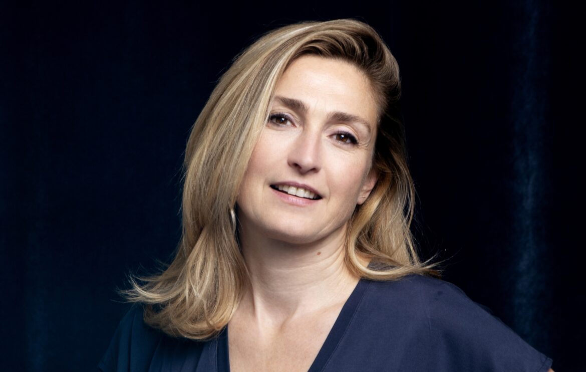 Festival Sœurs jumelles | Julie Gayet : « Le seul ciné-concert que je pourrai faire, c’est Les demoiselles de Rochefort! »
